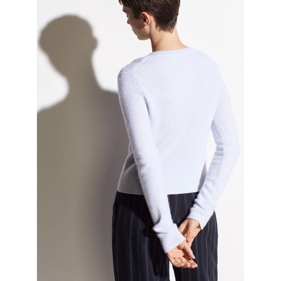 Vince Seam Front Cashmere Crew Sweater / Size XS / Heather Powder Blue NWT - Picture 4 of 8